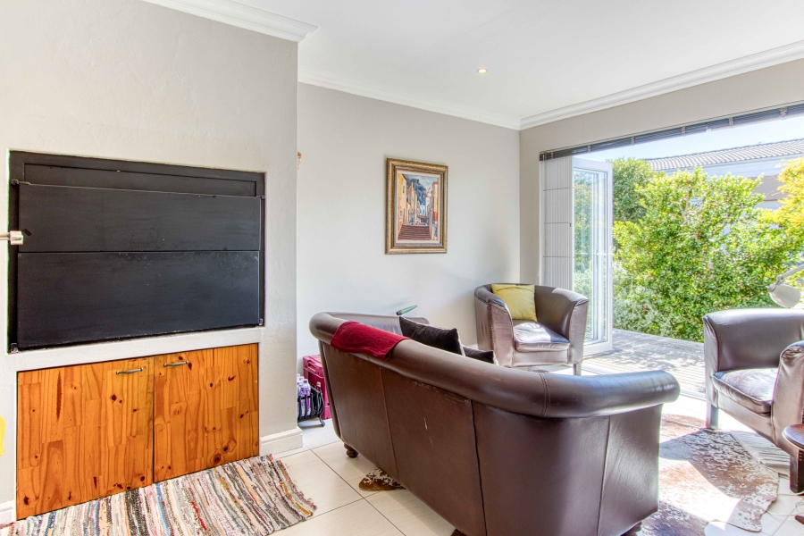 3 Bedroom Property for Sale in Somerset Ridge Western Cape